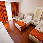 Hotel Miramor & 5*